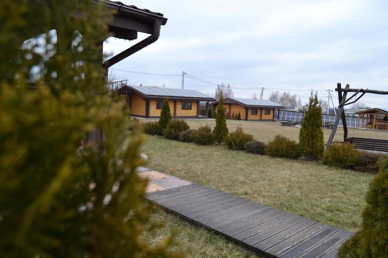 Хомене Villa Rzhyshchiv Kültér fotó