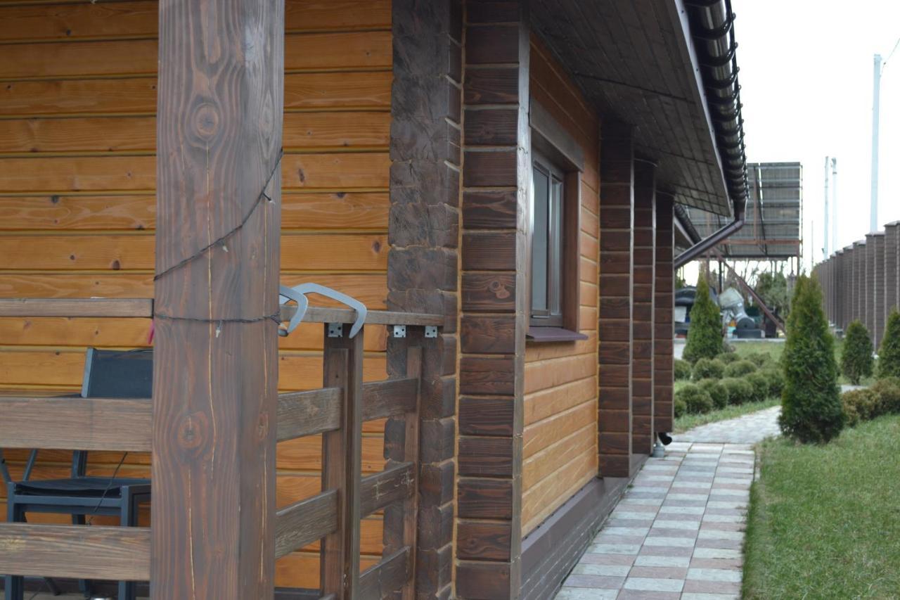 Хомене Villa Rzhyshchiv Kültér fotó