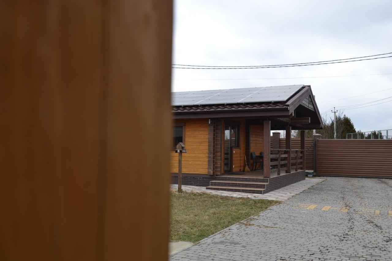 Хомене Villa Rzhyshchiv Kültér fotó