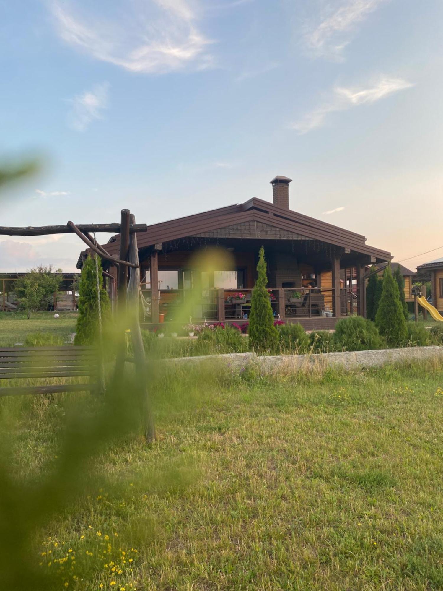 Хомене Villa Rzhyshchiv Kültér fotó
